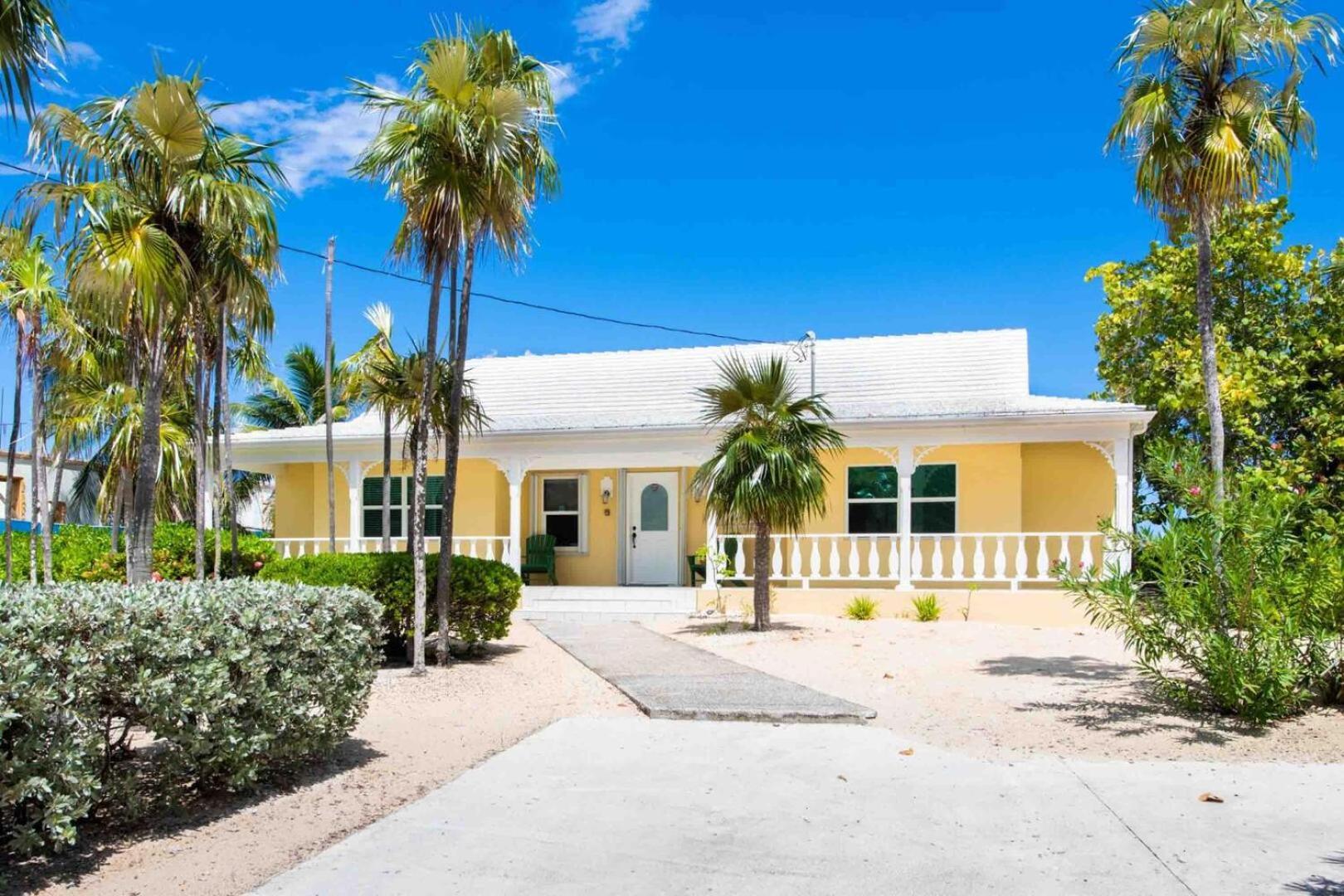 Thatch Hill - Renovated Beach House With Pool, Short Walk To The Rum Point Club Driftwood Village Exterior foto